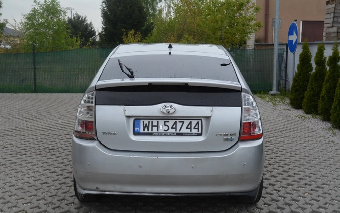 Toyota Prius cena 17600 przebieg: 446000, rok produkcji 2006 z Warszawa małe 106